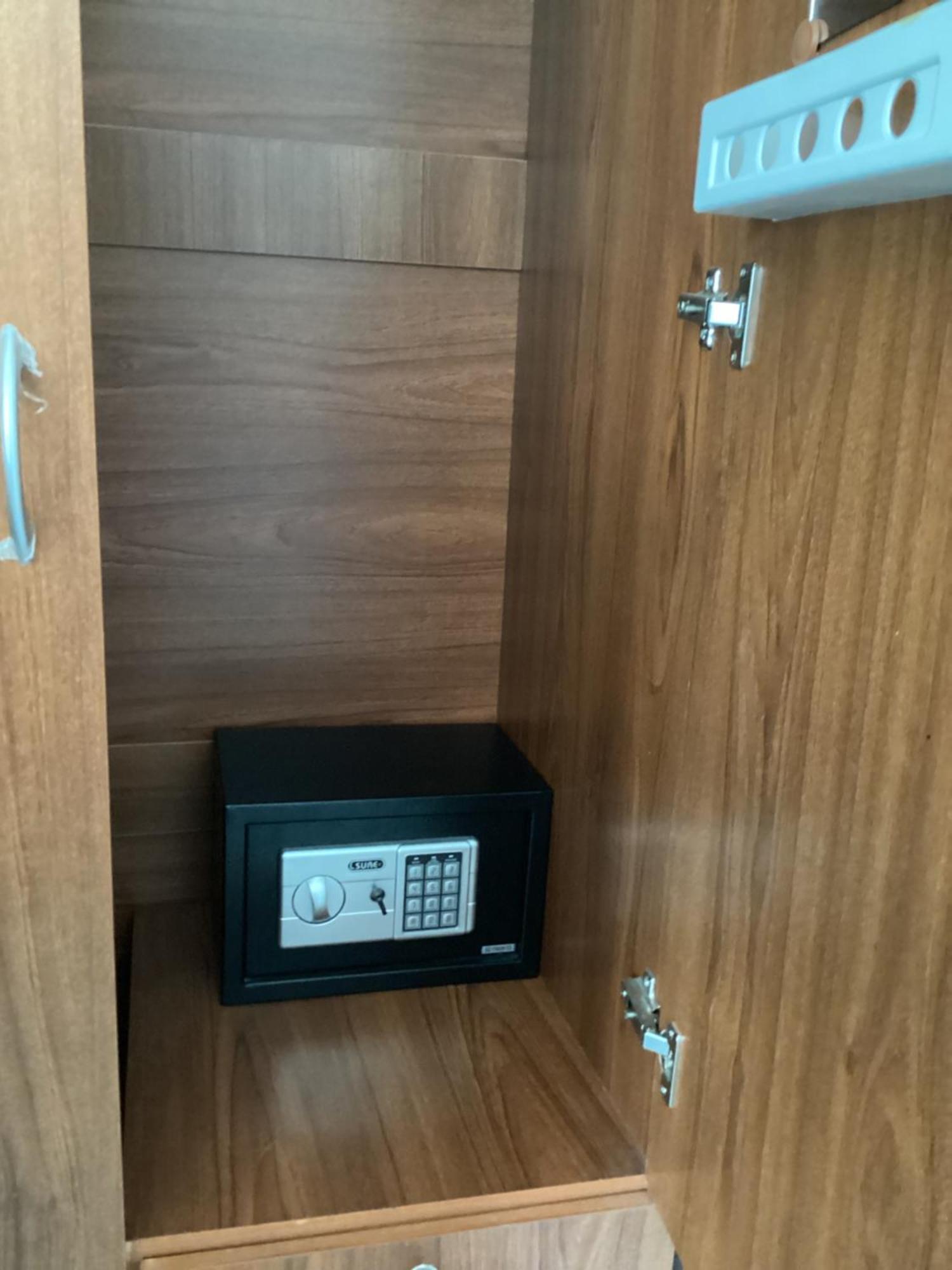Nest Hostel Lipe 外观 照片